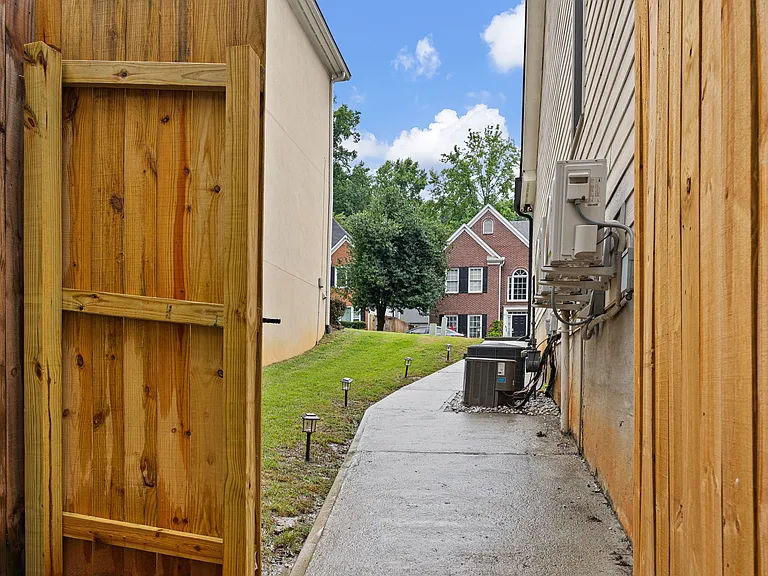 3206 Arbor Rdg — Photo 14