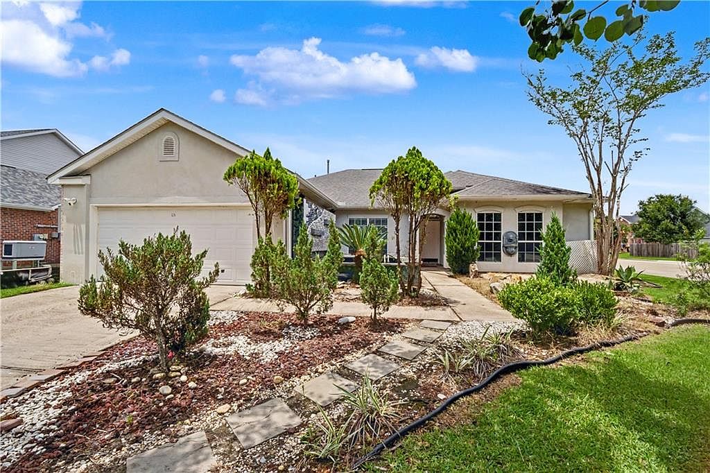 1402 Belair Blvd