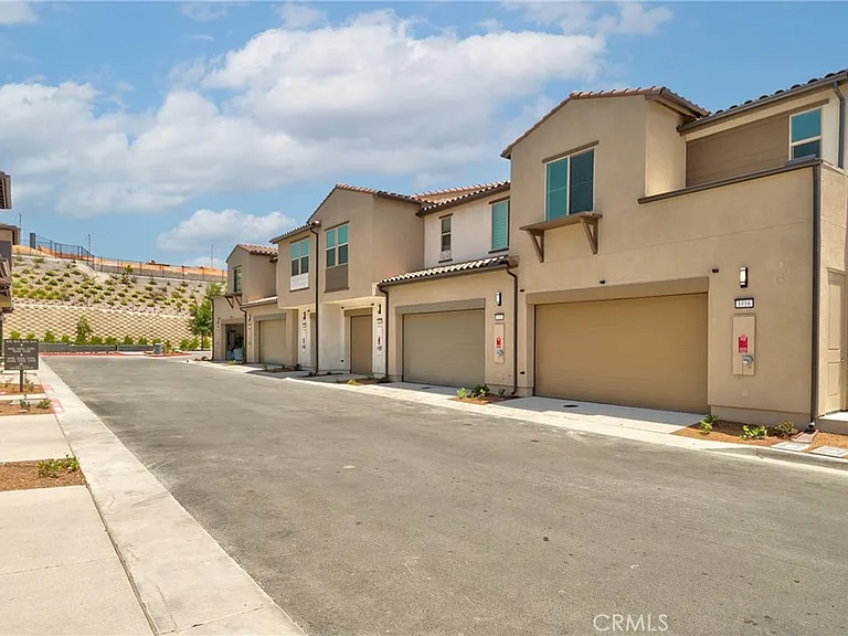 1036 Hazel Dr — Photo 24