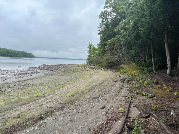 10 Bass Overlook Drive, Waltham, ME 04605