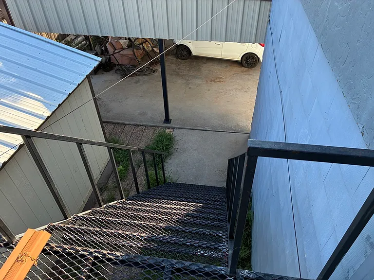 3701 S Van Buren St #UPSTAIRS — Photo 13