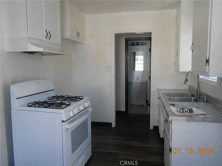 1128 1/2 Clela Ave — Photo 5