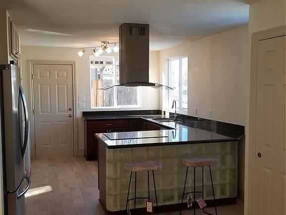 5th image of 2700 W 1st Ave