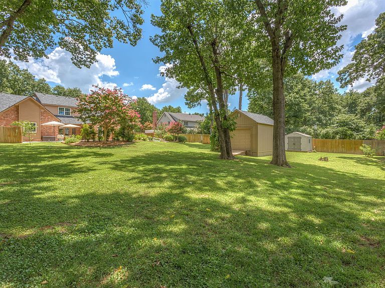 Listing photo 5