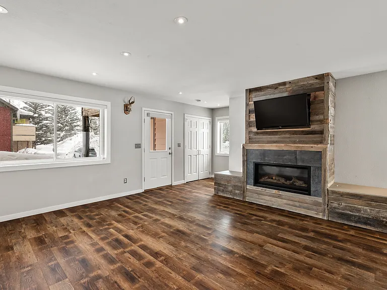 3450 Sunburst Ct — Photo 24
