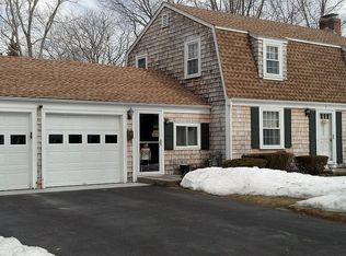 7 Manning Dr, Barrington, RI 02806