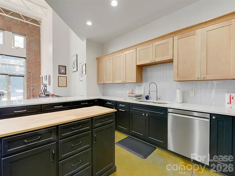 909 Westmere Ave — Photo 19
