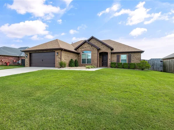 107 McDaniel St, Lowell, AR 72745