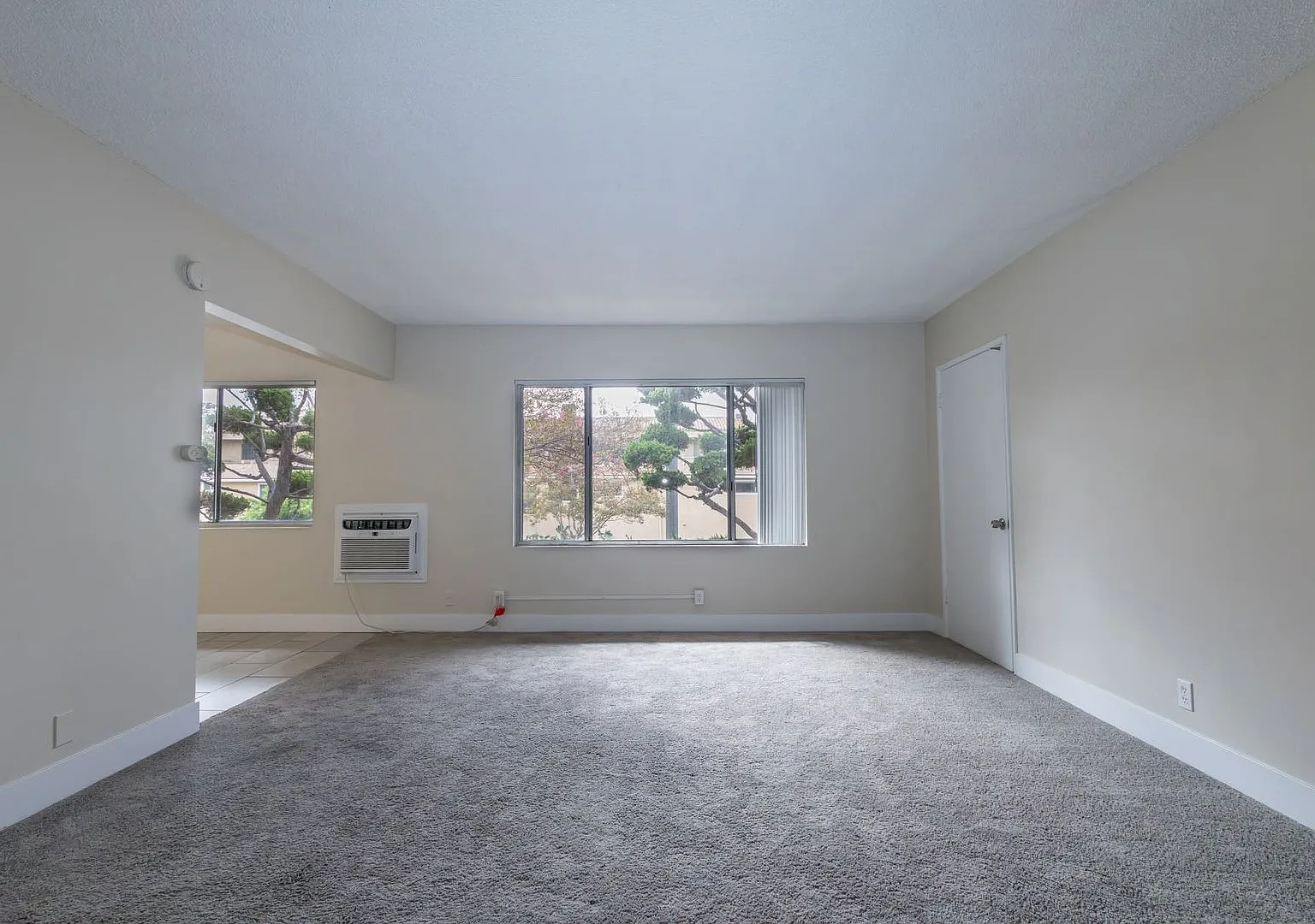 721 Cordova — Photo 4