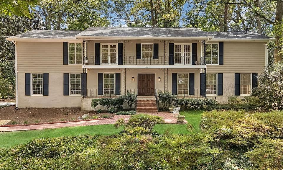 1st image of 192 Maple Wood Dr