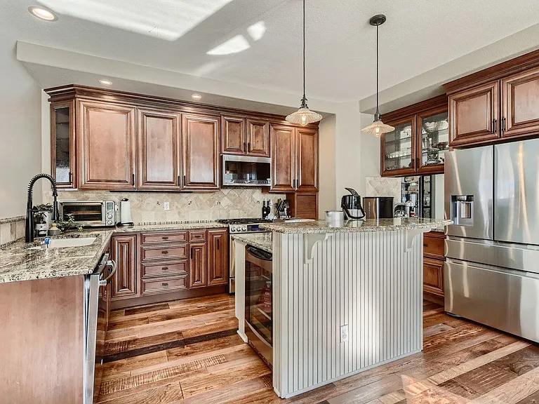9805 Cypress Point Cir — Photo 13