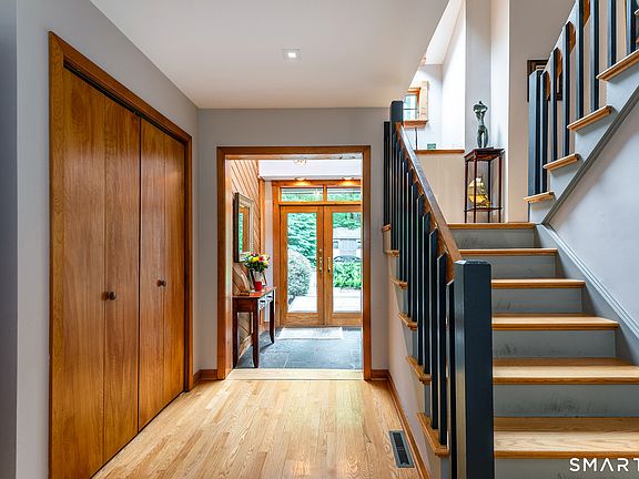 5th image of 51 Long Meadow Road
