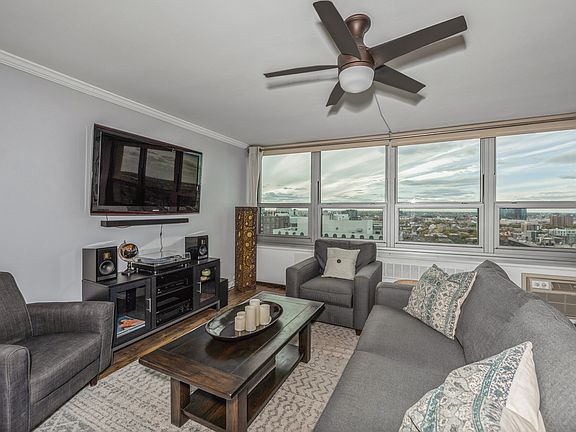 5th image of 1255 N Sandburg Ter Unit 2209