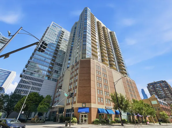 645 N Kingsbury St APT 2407, Chicago, IL 60654