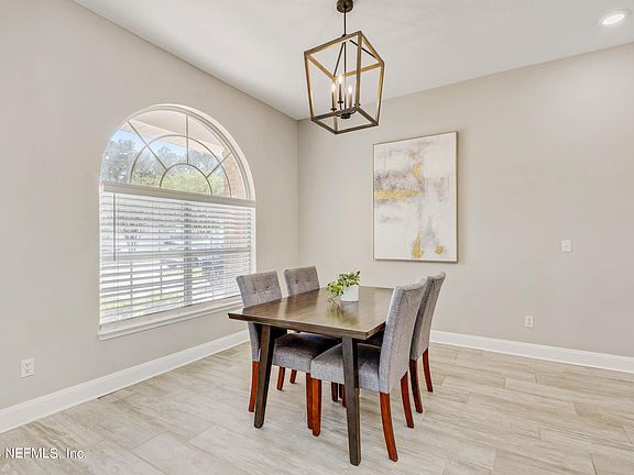 4th image of 1001 DURBIN PARKE Drive