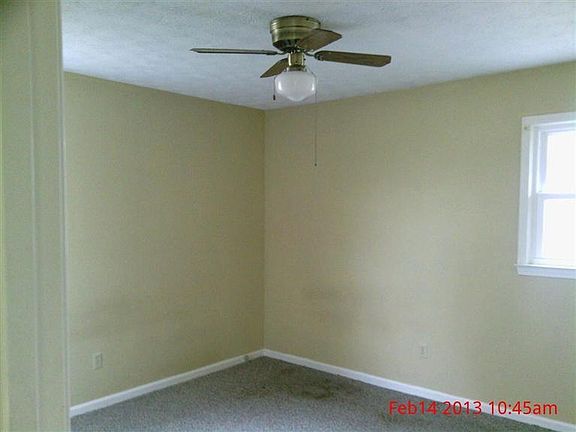 5th image of 858 Kingsway Dr