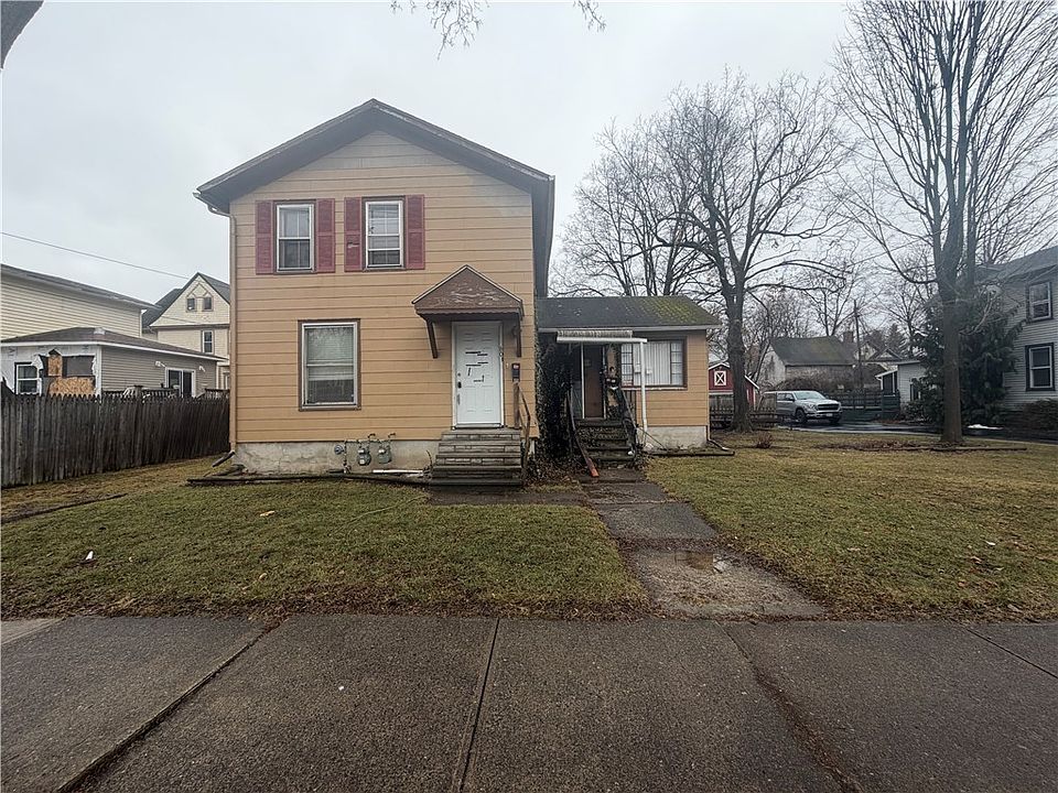 1st image of 603-605 W 1st St