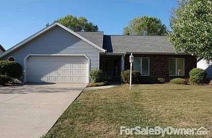 A very well kept One Owner Home : This home was built by our parents in 1987, it has a very nice ope