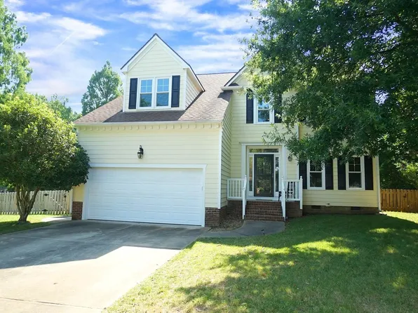 101 Lakeleaf Ct, Cary, NC 27518