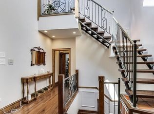 920 W George St APT 3, Chicago, IL 60657