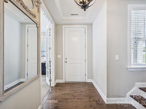 4th image of 3223 Grange Ct