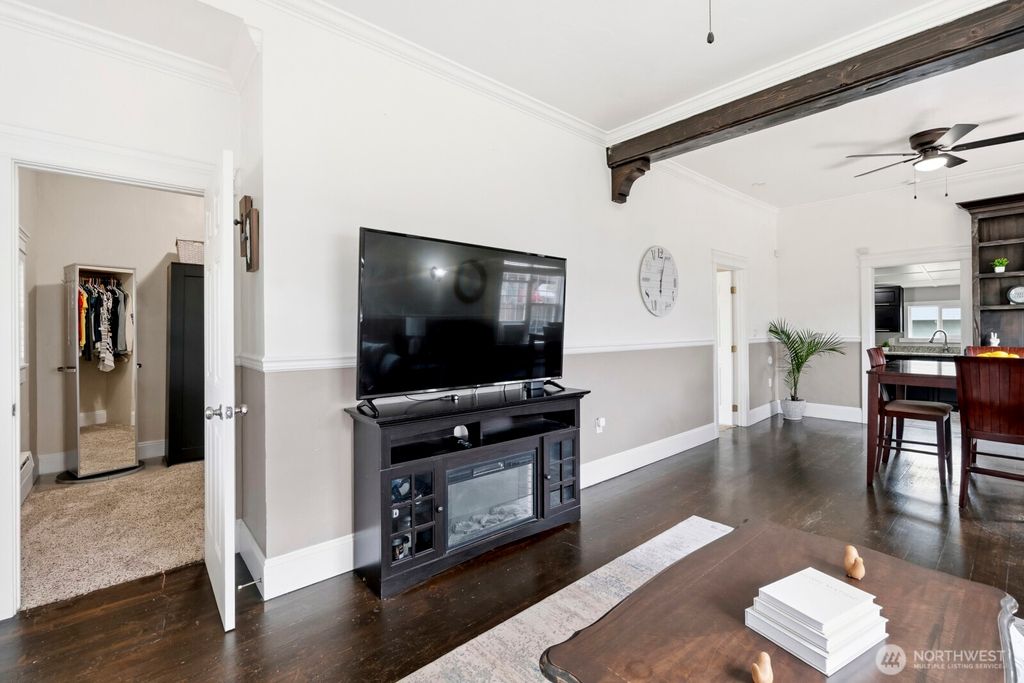 Apartment in Tacoma, Hillsdale - More