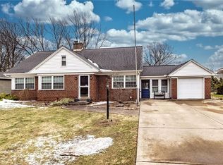 719 W Gore Rd, Erie, PA 16509