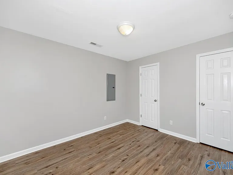800 Linwood Dr NW — Photo 12