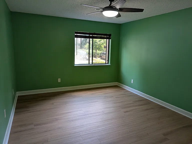 2011 Wingate Way #2011 — Photo 15