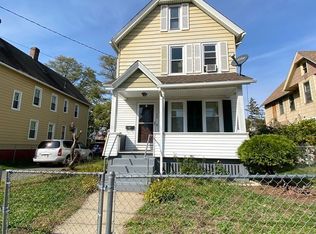 24 Cleveland St, Springfield, MA 01104