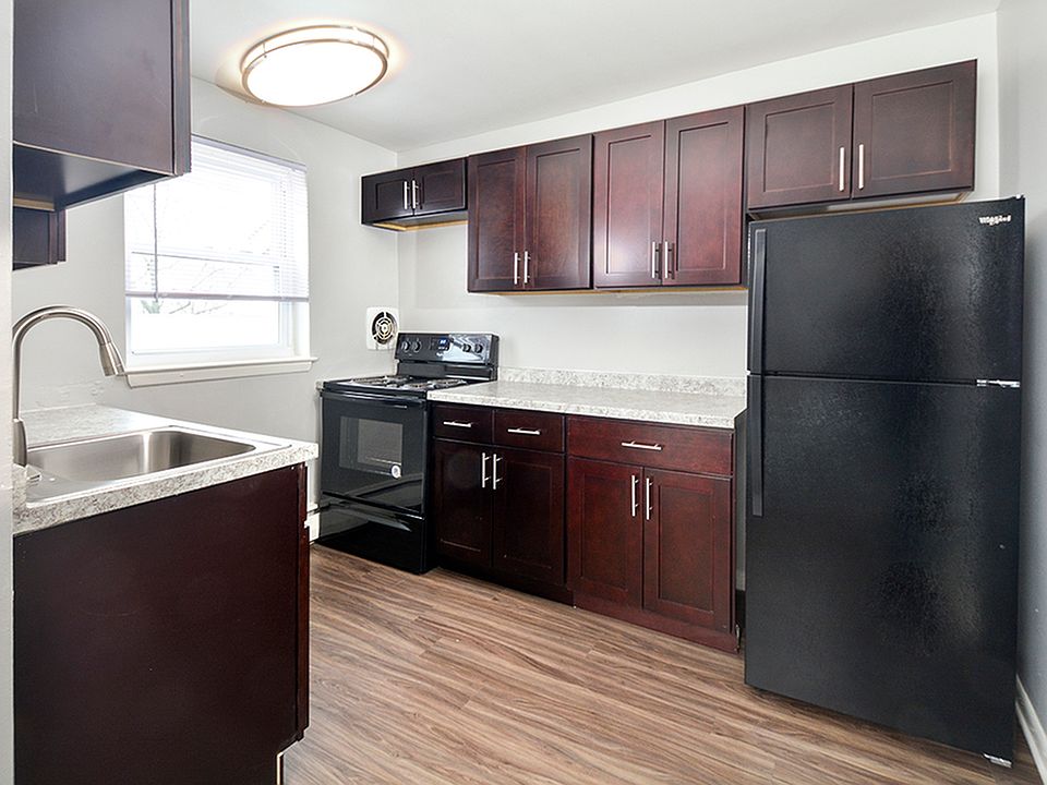 Hillside Pointe Apartment Homes 2610 Philadelphia Pike Claymont DE