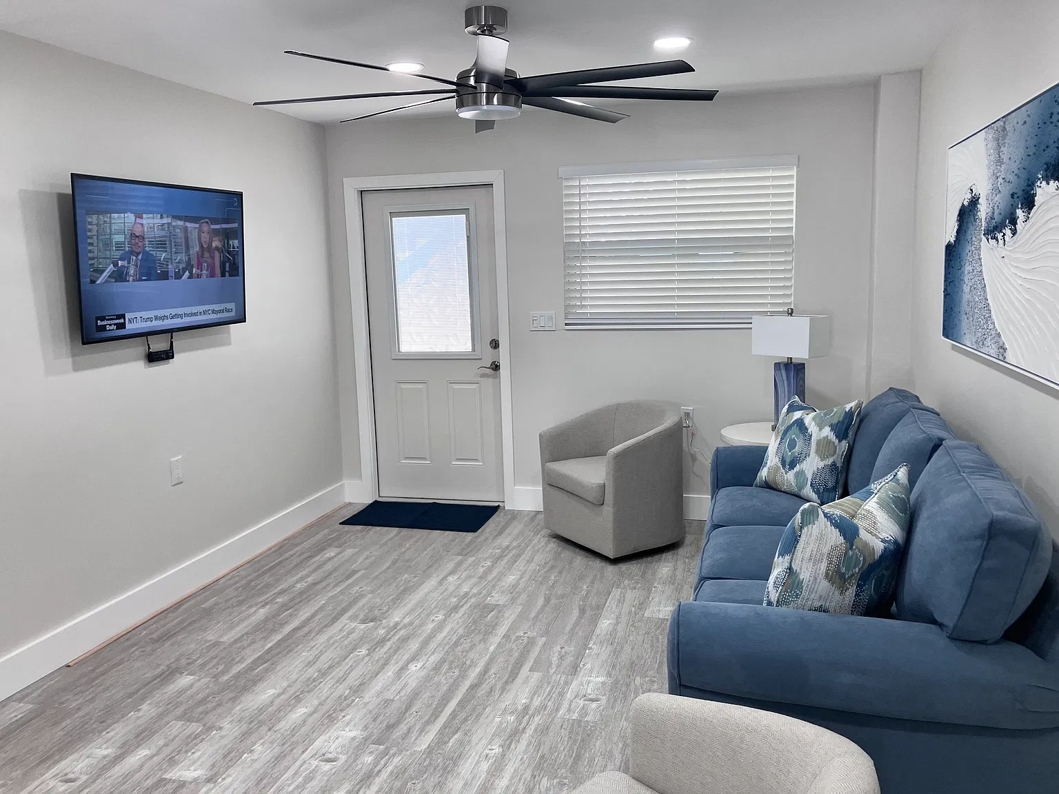 1 bed, 678 sqft, $2,300 — Photo 2