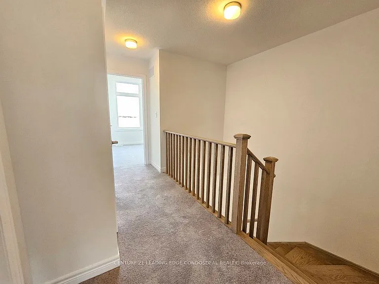 21 Milady Cres — Photo 16