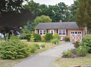 8 Ronald Rd, Lakewood, NJ 08701