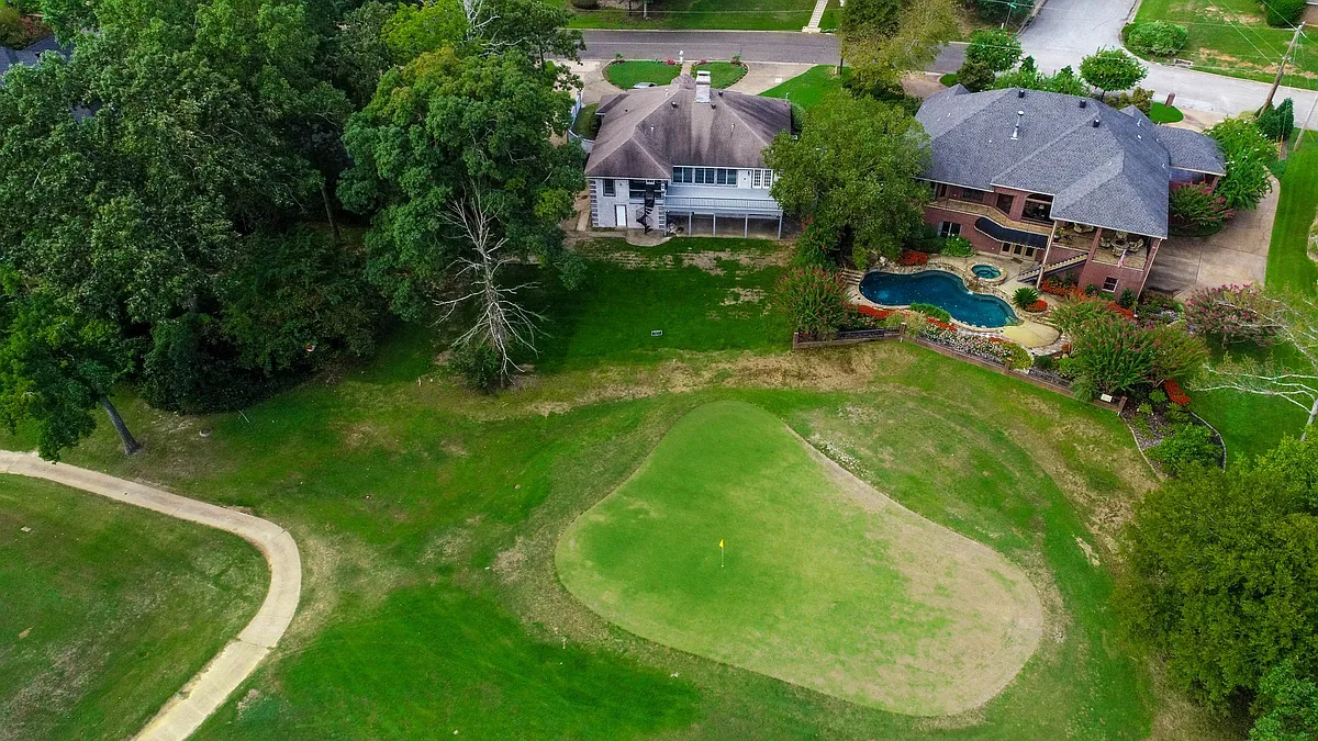Building Photo - 3726 Ben Hogan Dr