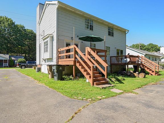 2nd image of 2140 Mullen Cir