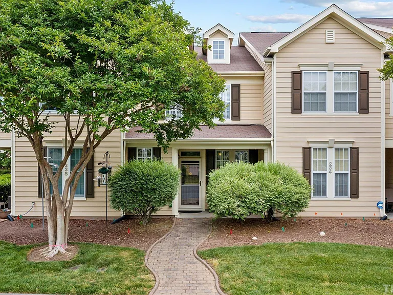 236 Duck Mill Cir — Photo 1