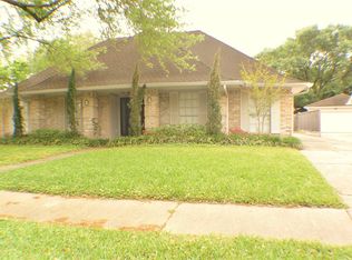 9631 Wickenburg Dr, Houston, TX 77031