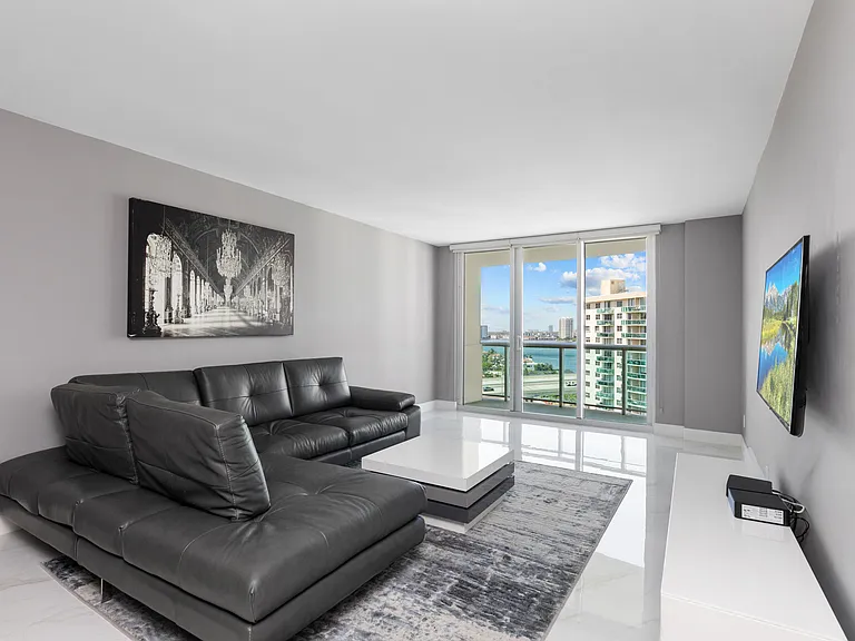 19380 Collins Ave #1527 — Photo 18