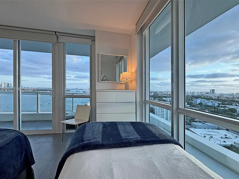 540 West Ave #2114 — Photo 24
