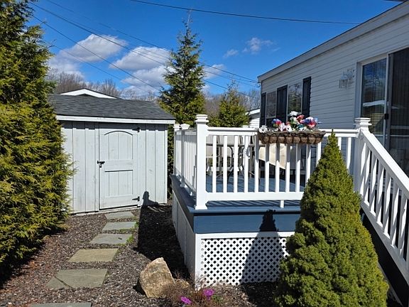 5th image of 10 Makepeace Dr #10