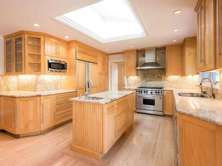 30 Knightwood Ln — Photo 10