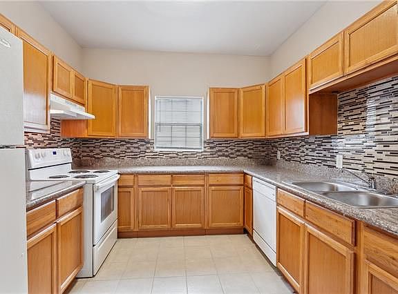 5th image of 4316 Hamilton St