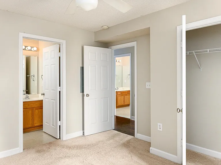 1845 Crest Hollow Dr #201 — Photo 7