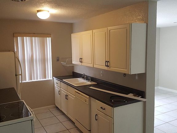 2nd image of 10 Japonica Dr