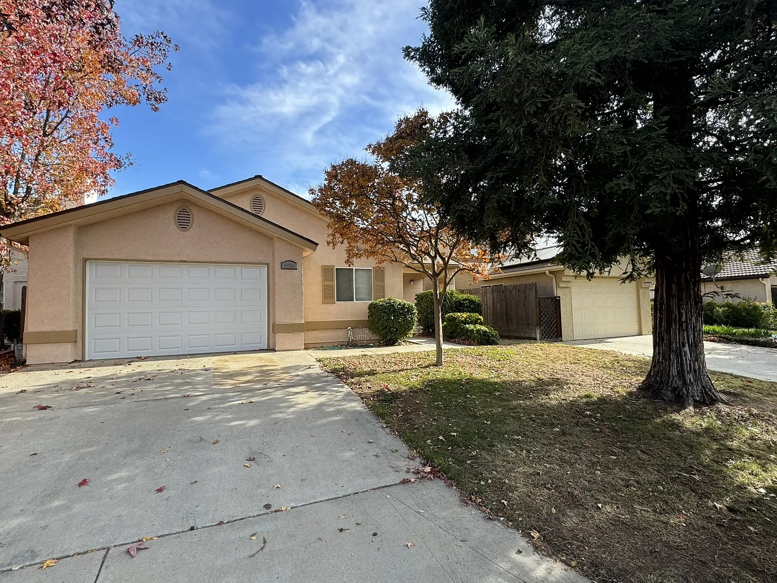 9666 N Sharon Ave photo 1