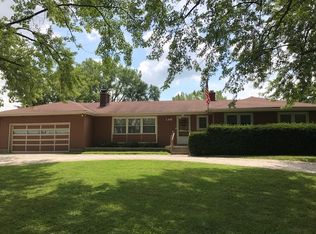 1345 Molitor Rd, Aurora, IL 60505