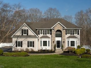 9 Partridge Ln, Milford, NJ