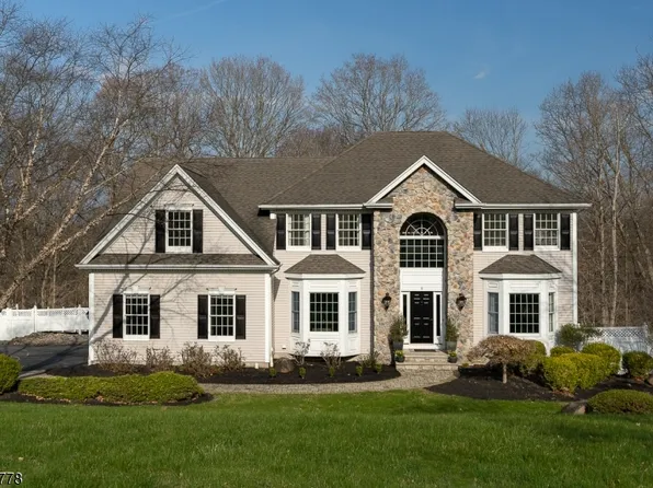 9 Partridge Ln, Holland Twp., NJ 08848