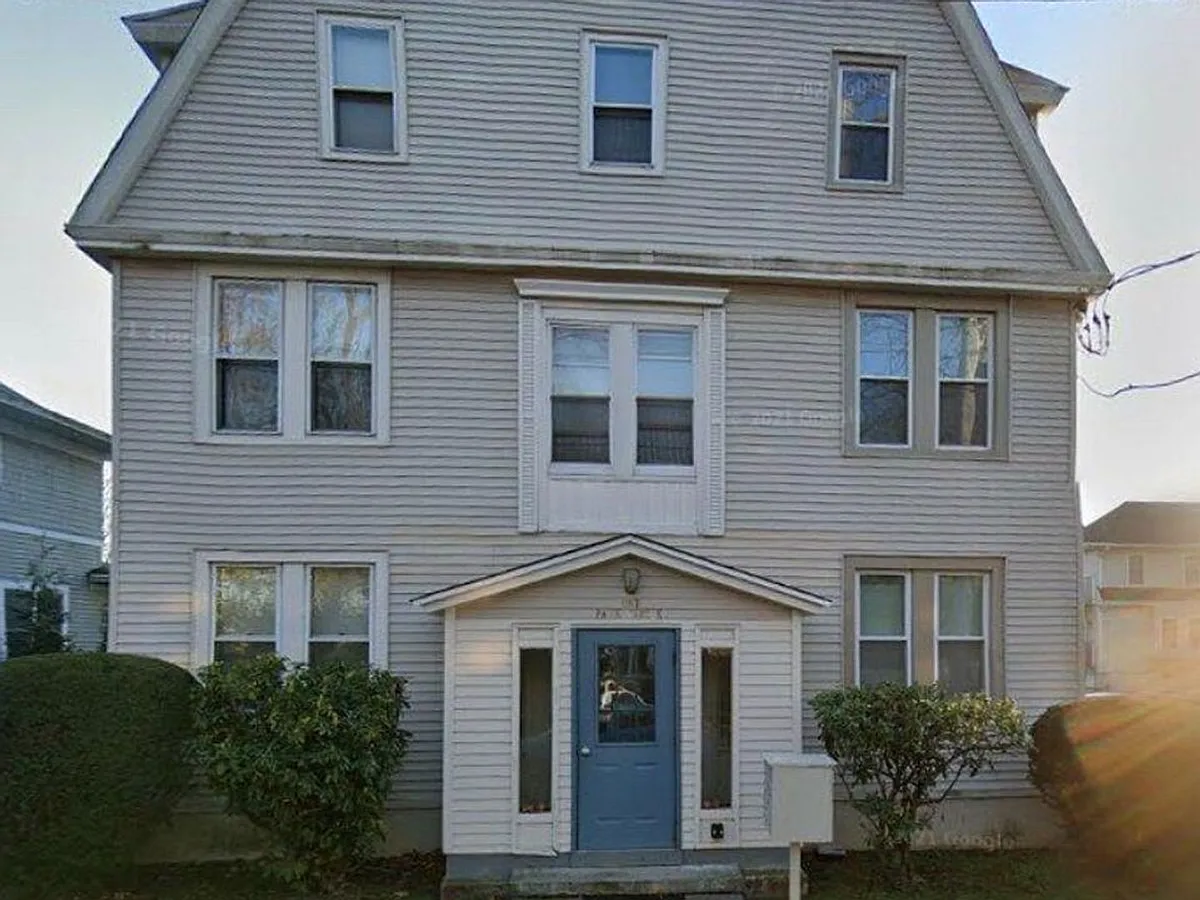 Building Photo - 1 Park Cir